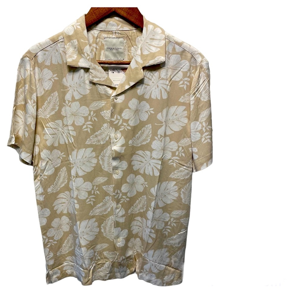 NWT Denim and Flower Ricky Singh Floral Button Down Small
